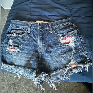 Hollister Jean shorts. Excellent condition. Size 1